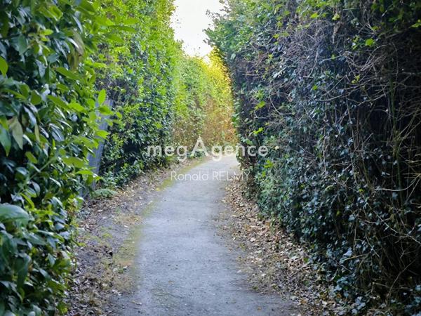 Terrain à AIZENAY, 85190 - 543m²