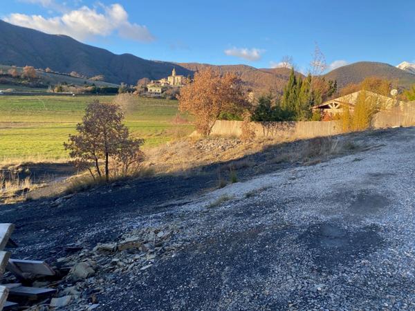 Parcelle Constructible Viabilisée à Vendre près du Hameau du Mousteiret - Digne-les-Bains (Alpes-de-Haute-Provence)