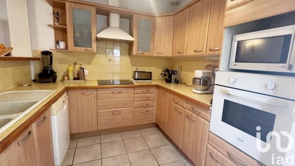 Maison traditionnelle 5 pièces de 130 m² à Port-de-Bouc (13110)