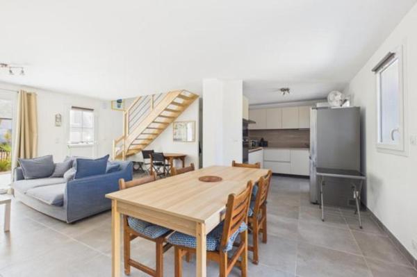 Vente - Maison 4 pièces 87 m 2 LE PALAIS BELLE ILE EN MER (56360)
