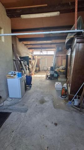 Maison de 220 m2 et dépendance de 180m2 + cave + garage