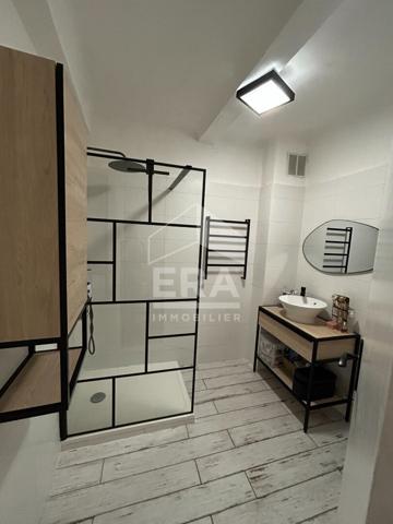 A VENDRE 83170 TOURVES MAISON DE VILLAGE T3/4 DE 130 M2 CAVE