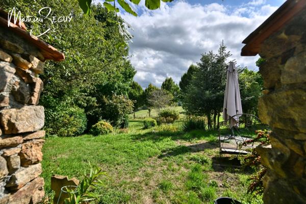 MAISON traditionnelle de charme en pierres à SAINT-MARTIN-EN-HAUT