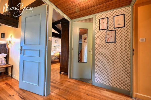 MAISON traditionnelle de charme en pierres à SAINT-MARTIN-EN-HAUT