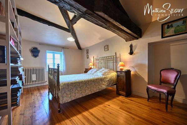 MAISON traditionnelle de charme en pierres à SAINT-MARTIN-EN-HAUT