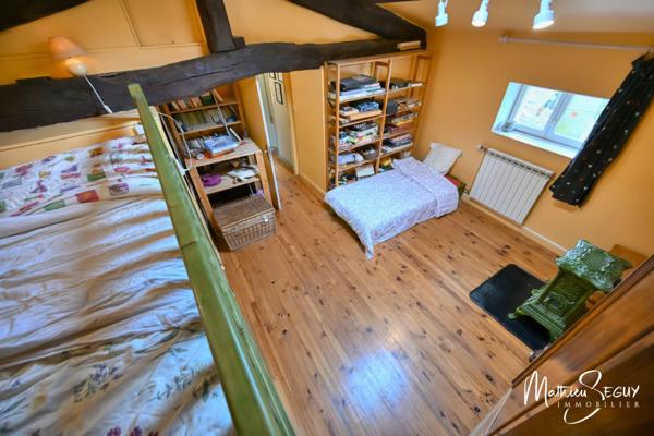 MAISON traditionnelle de charme en pierres à SAINT-MARTIN-EN-HAUT