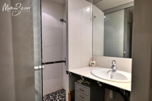 MAISON traditionnelle de charme en pierres à SAINT-MARTIN-EN-HAUT