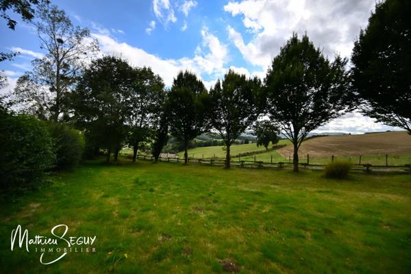 MAISON traditionnelle de charme en pierres à SAINT-MARTIN-EN-HAUT