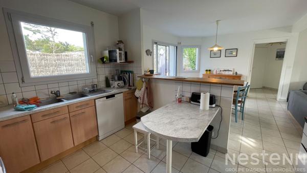 Centre-ville de Saint-Pierre Quiberon - Maison avec 4 chambres, jardin, garage et stationnements - Rare sur le marché !