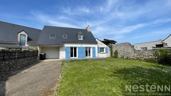 Centre-ville de Saint-Pierre Quiberon - Maison avec 4 chambres, jardin, garage et stationnements - Rare sur le marché !