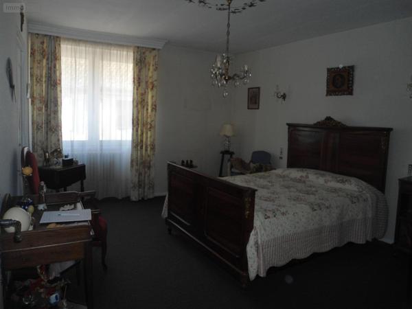 Maison de ville à vendre à Argentat-sur-Dordogne en Corrèze (19400), ref : Argentat