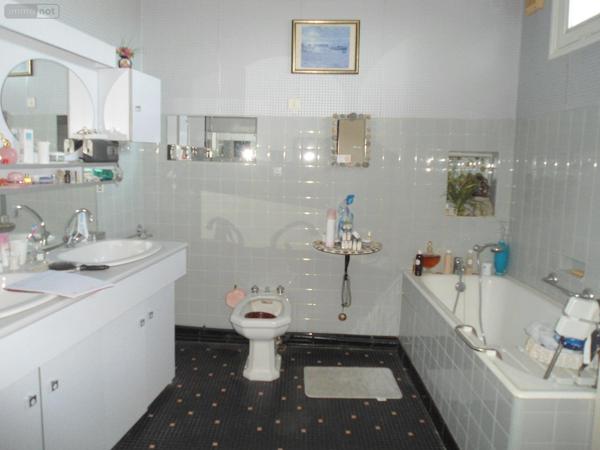 Maison de ville à vendre à Argentat-sur-Dordogne en Corrèze (19400), ref : Argentat