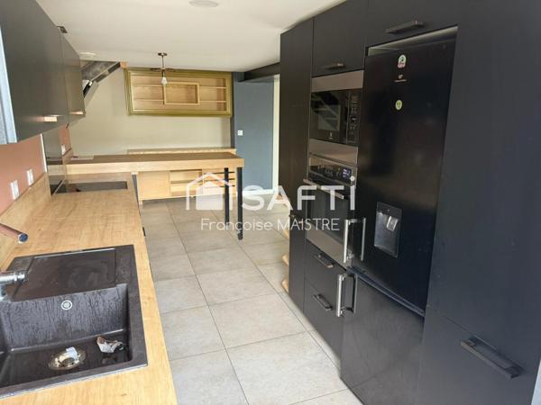 Maison familiale avec 3 chambres et studio indépendant