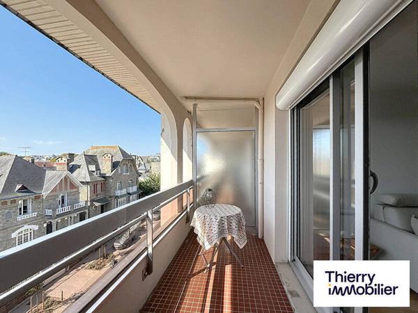 Appartement 2 pièces                                        - 35800 Dinard - Centre-ville Réf : 131088