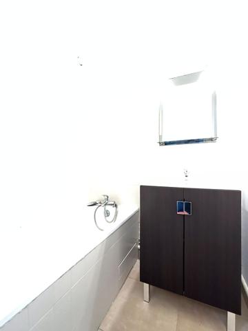 Studio lumineux avec mezzanine, cave, parking, piscine & tennis