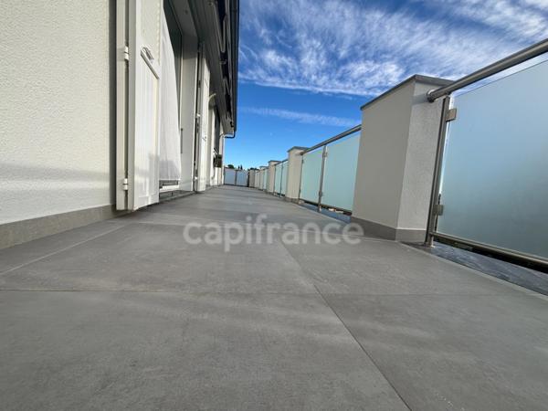 Appartement à vendre 4 pièces ANTIBES (06), aucune charge de copropriété, terrasse avec vue mer, garage !!