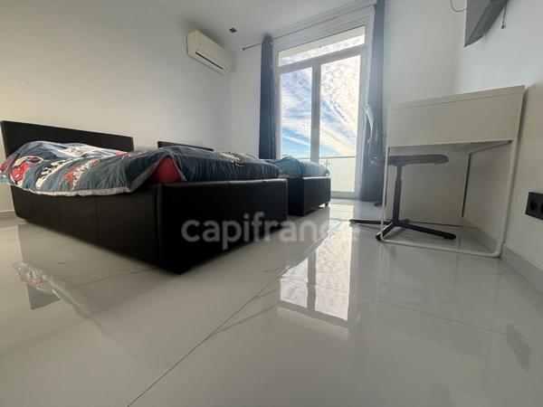 Appartement à vendre 4 pièces ANTIBES (06), aucune charge de copropriété, terrasse avec vue mer, garage !!