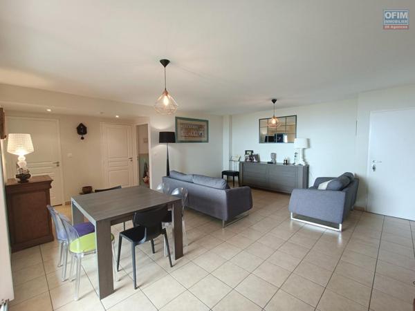 A vendre magnifique appartement T4 avec vue sur mer et 2 parkings au centre ville