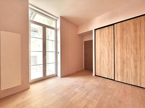 À VENDRE - Appartement T2 avec grande terrasse dans résidence de standing