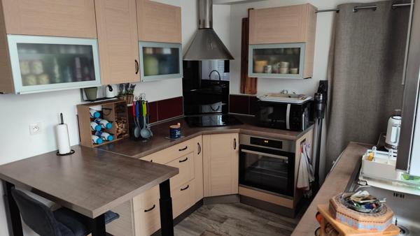 Dans un village limitrophe de Meaux