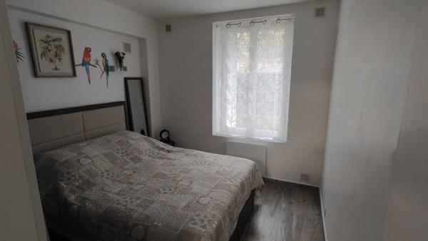 Dans un village limitrophe de Meaux