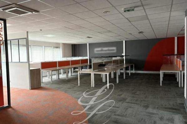 Location - BUREAUX 91 m 2