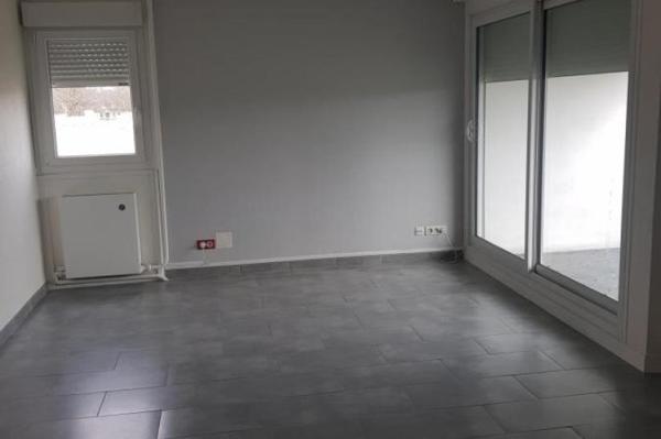 Location - Appartement 3 pièces 64 m 2 LE MANS (72000)