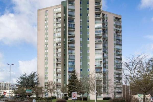 Location - Appartement 3 pièces 64 m 2 LE MANS (72000)