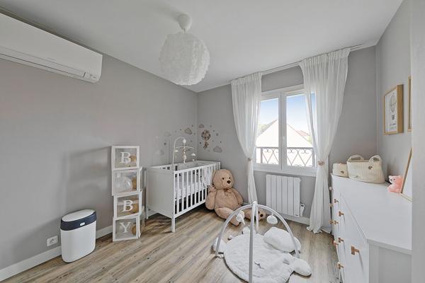 MAISON INDIVIDUELLE SANS VIS-A-VIS à Lieusaint !!