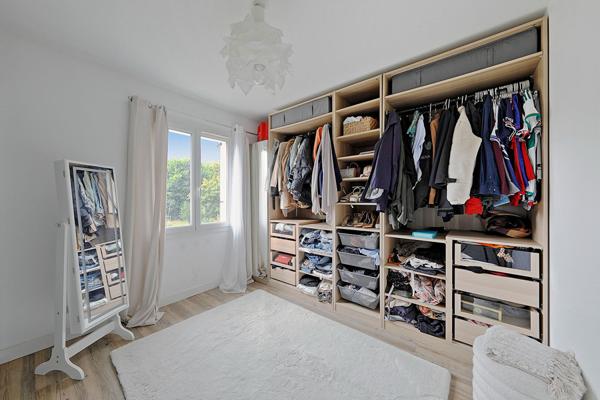 MAISON INDIVIDUELLE SANS VIS-A-VIS à Lieusaint !!