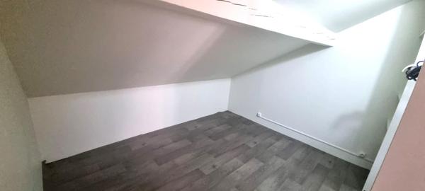 Grande maison familiale ou 2 appartements sur terrain d'environ 13 ares
