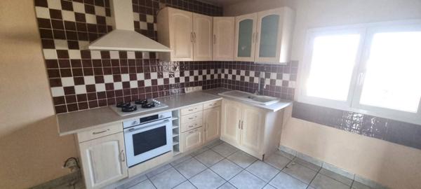 Grande maison familiale ou 2 appartements sur terrain d'environ 13 ares