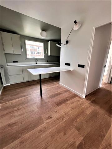 Paris (75010) Paris 10 éme , 3 pièces