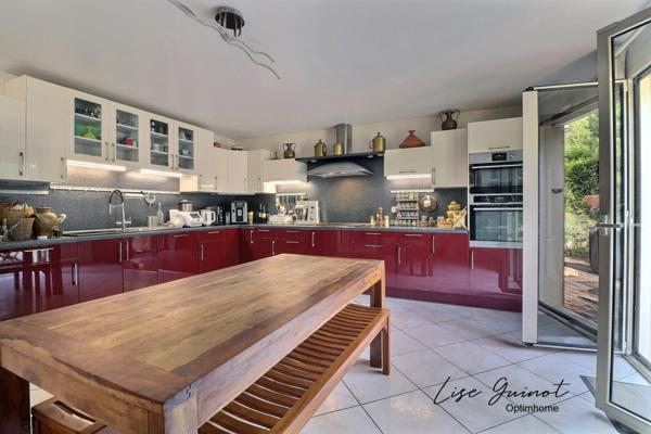 MAISON FAMILIALE 5 CHAMBRES MAULE BAS