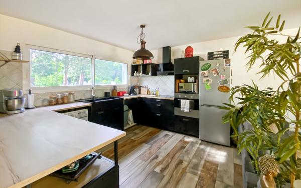 Maison à vendre    5 pièces •  Barry-d'Islemade