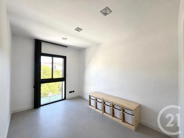 Maison à vendre  4 pièces - 145 m 2   PIERREFEU DU VAR  - 83