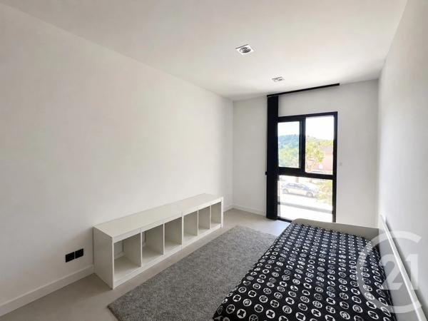 Maison à vendre  4 pièces - 145 m 2   PIERREFEU DU VAR  - 83