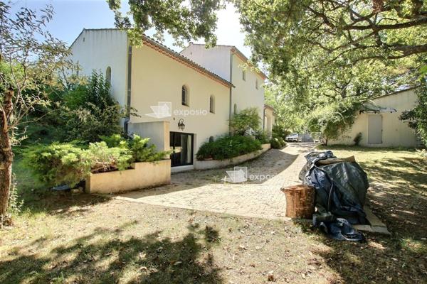 Propriété 8 pièces à 8mn du centre ville d'Aix
