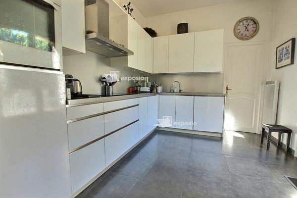 Propriété 8 pièces à 8mn du centre ville d'Aix