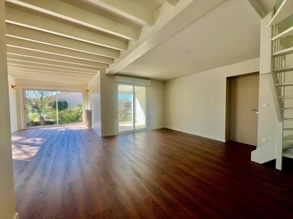 Carcans - Maison de ville avec grand terrain arboré proche des commodités et des plages