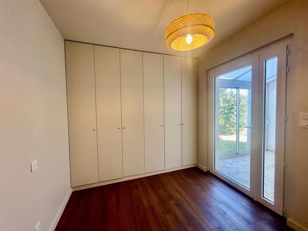 Carcans - Maison de ville avec grand terrain arboré proche des commodités et des plages