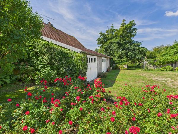 Ancienne laiterie du XVIII? siècle au cœur de Beaujeu