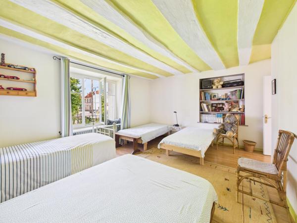 Ancienne laiterie du XVIII? siècle au cœur de Beaujeu