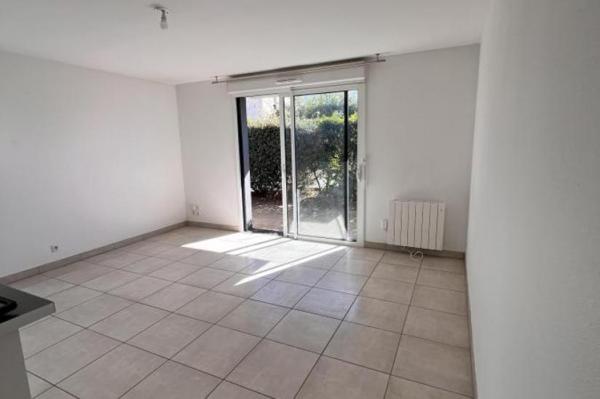 Location - Appartement 3 pièces 62 m 2 PLESCOP (56890)