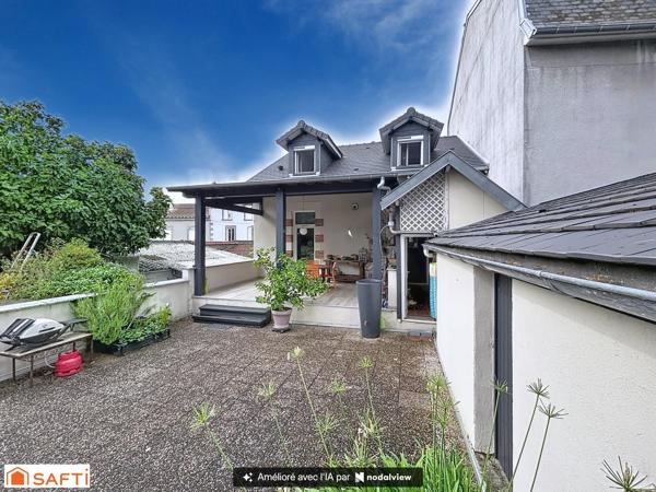 Maison de ville ATYPIQUE avec plein de possibilités !