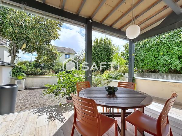 Maison de ville ATYPIQUE avec plein de possibilités !