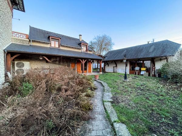 Milly-la-Forêt (91490) Propriété exceptionnelle comprenant deux maisons 240 m², dépendances ( + 140 m² )et 1 890 m² de terrain