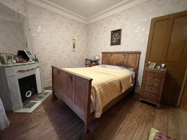 Milly-la-Forêt (91490) Propriété exceptionnelle comprenant deux maisons 240 m², dépendances ( + 140 m² )et 1 890 m² de terrain