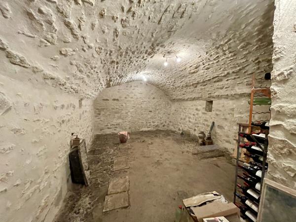 Milly-la-Forêt (91490) Propriété exceptionnelle comprenant deux maisons 240 m², dépendances ( + 140 m² )et 1 890 m² de terrain