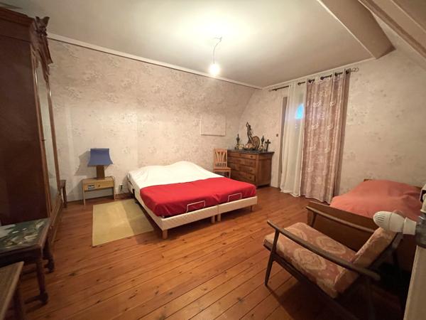 Milly-la-Forêt (91490) Propriété exceptionnelle comprenant deux maisons 240 m², dépendances ( + 140 m² )et 1 890 m² de terrain